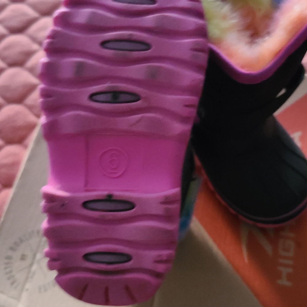 Winter Boots - Picture 3 of 3